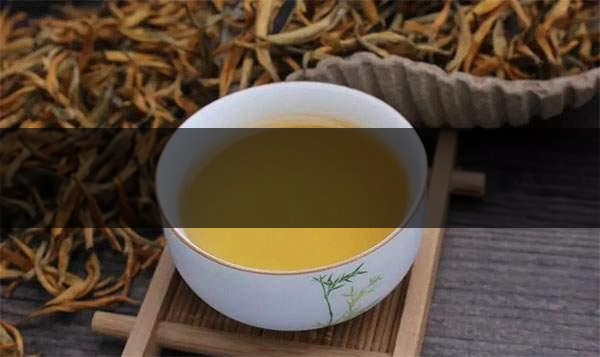 四招（方面）教你學(xué)會辨別茶的新陳！-1