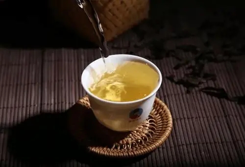 答應(yīng)我 晚飯后喝一杯普洱茶好嗎？