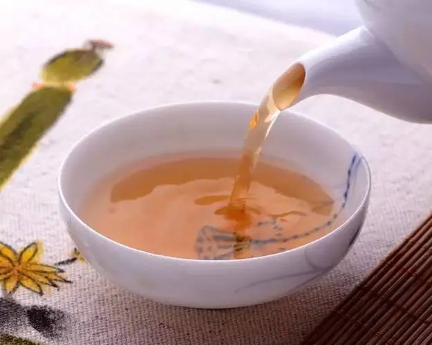 普洱茶越喝越餓？喝普洱茶真能刮油嗎？