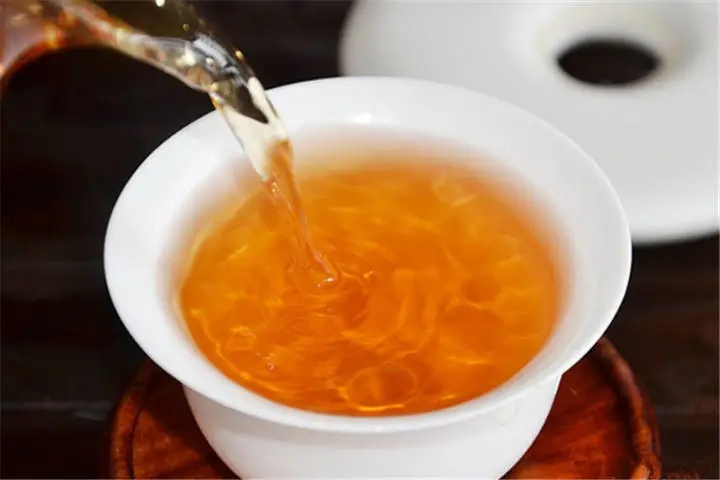 普洱生茶的十種湯色，教你一眼識(shí)別?