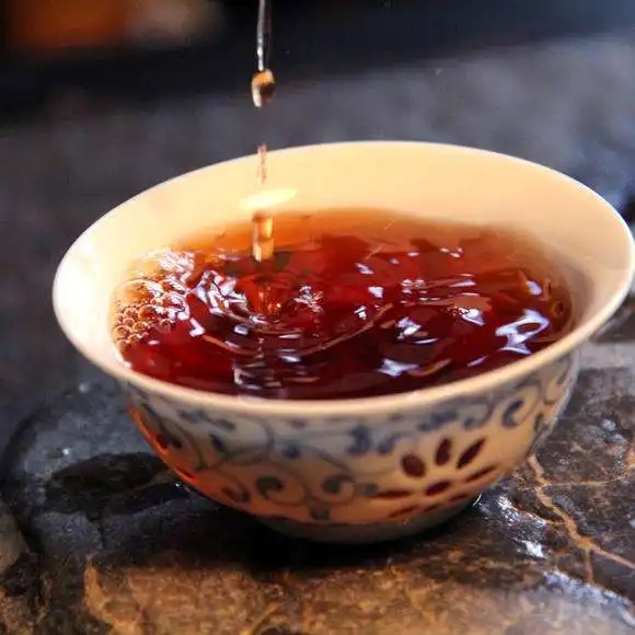 什么季節(jié)喝普洱茶好？喝普洱茶的禁忌和注意事項(xiàng)?