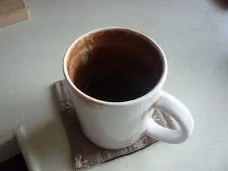 茶垢清潔有妙招，一分鐘讓茶杯光亮如新！