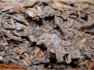 普洱茶你必須要懂：白霜與發(fā)霉。