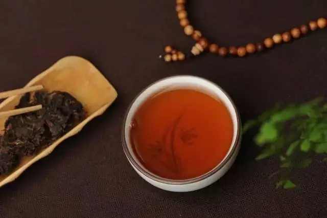 為什么喝完茶越來(lái)越餓了，普洱茶真的減肥嗎？