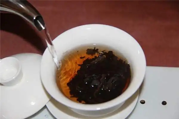 為什么你泡的熟茶，湯色像醬油？