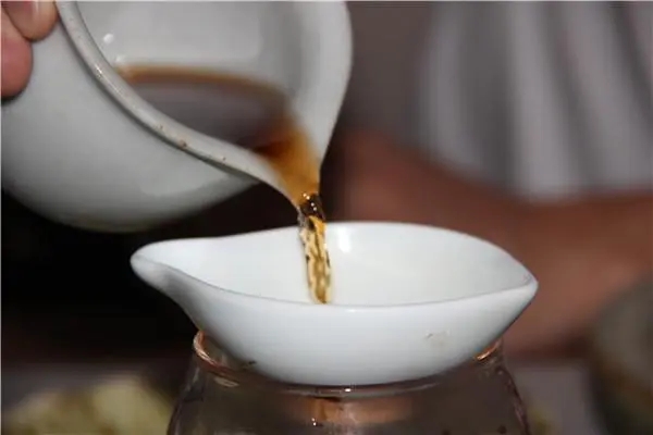 學(xué)會(huì)這4招，快速判斷出普洱茶年份！