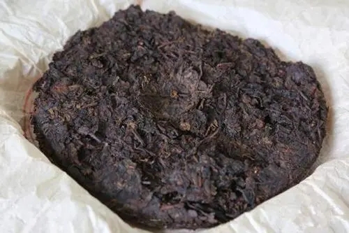 普洱熟茶茶湯中美麗的“金邊”從何而來？